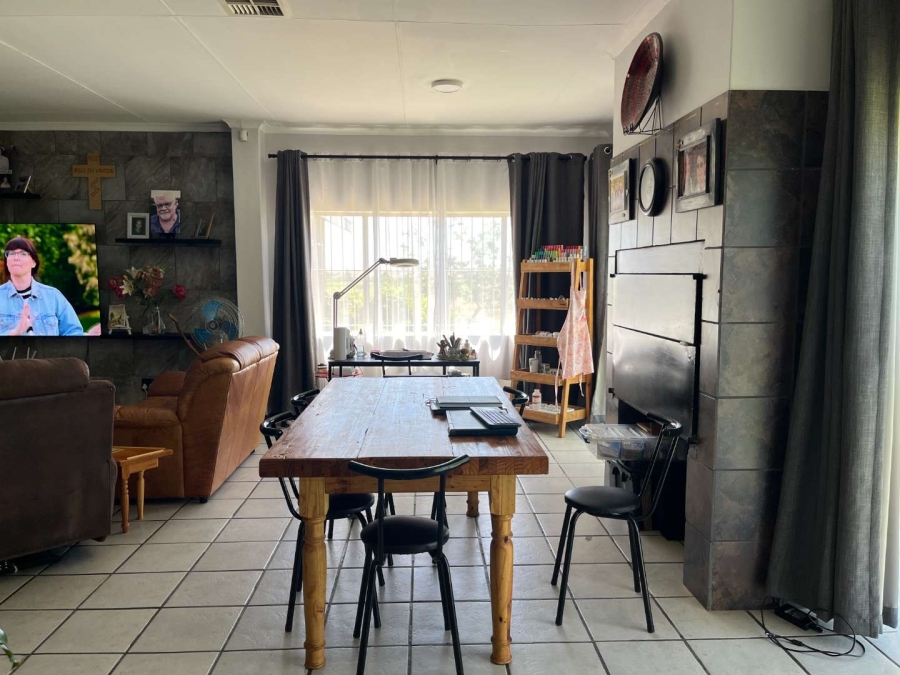 3 Bedroom Property for Sale in Olyfvenhoudtsdrift Northern Cape